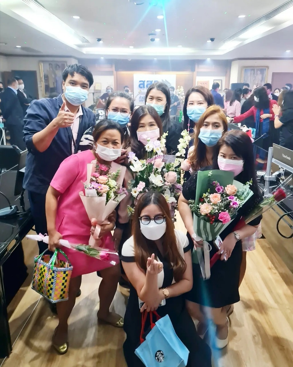 LINE_ALBUM_งานเกษียณ ปี2564 สสว_0._๒๑๑๐๐๔.jpg